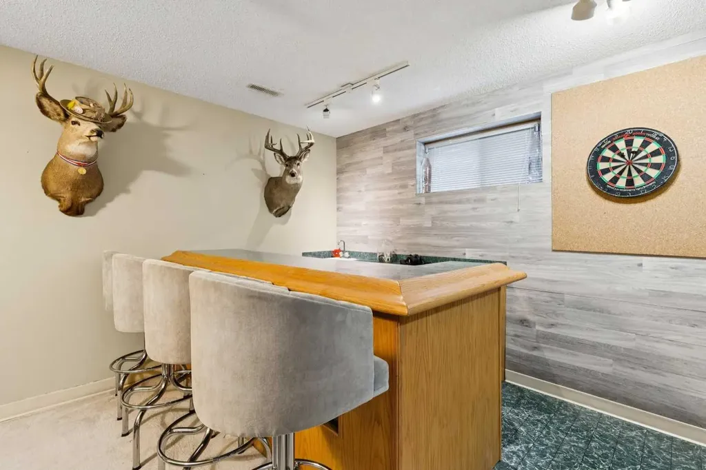 41 Sidon Crescent SW Calgary AB T3H2B5