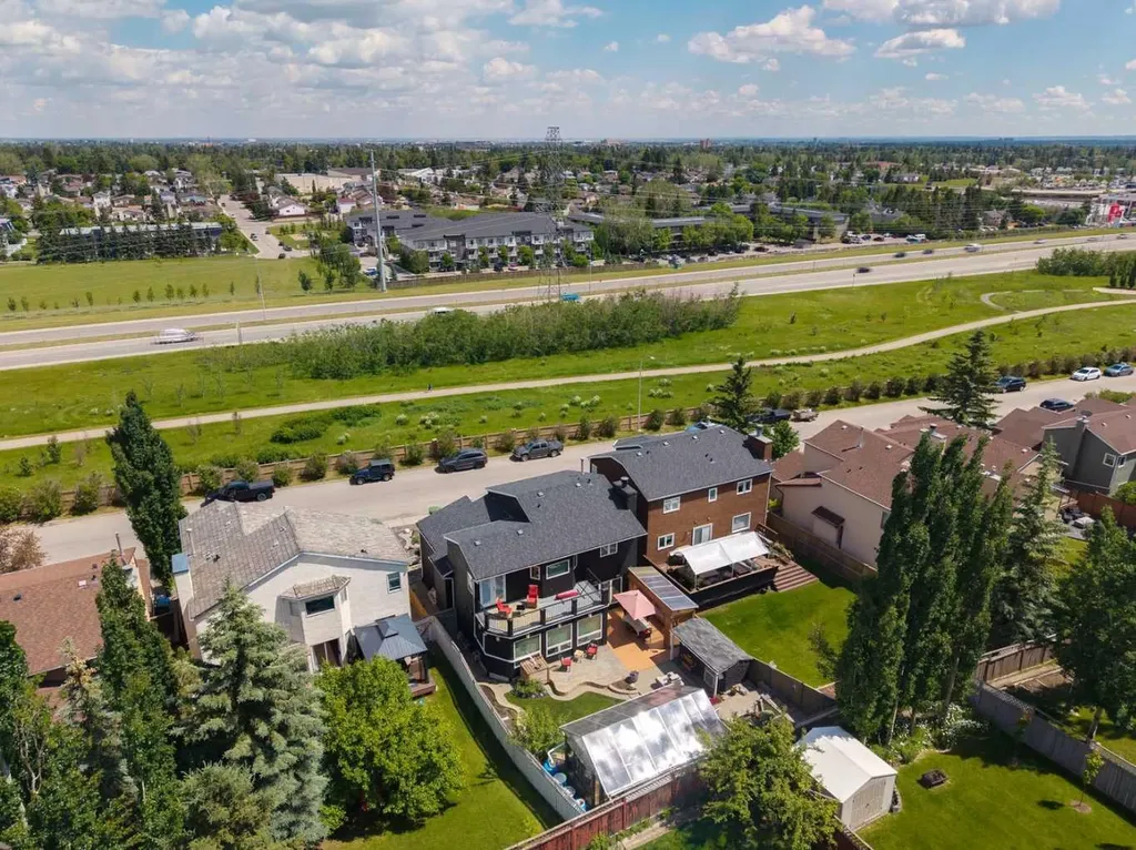 41 Sidon Crescent SW Calgary AB T3H2B5
