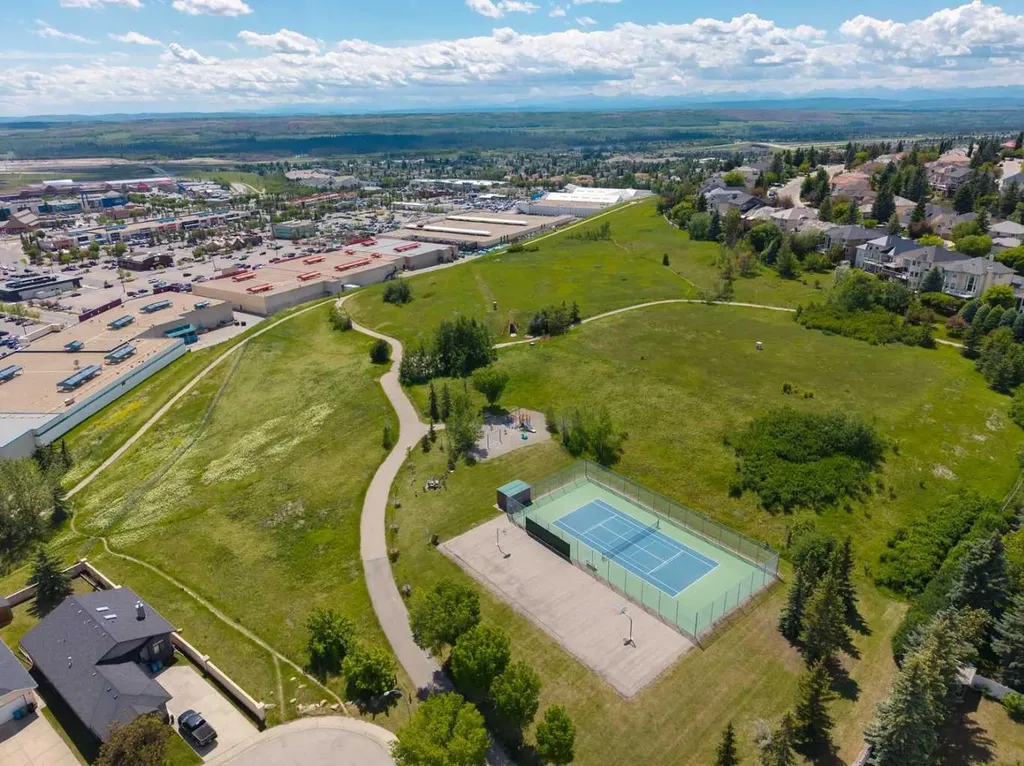41 Sidon Crescent SW Calgary AB T3H2B5