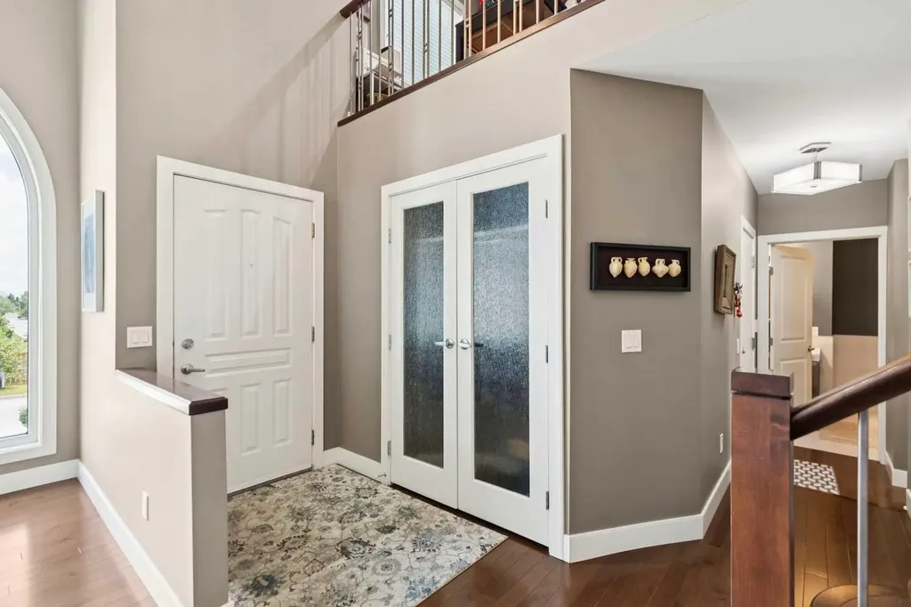 41 Sidon Crescent SW Calgary AB T3H2B5