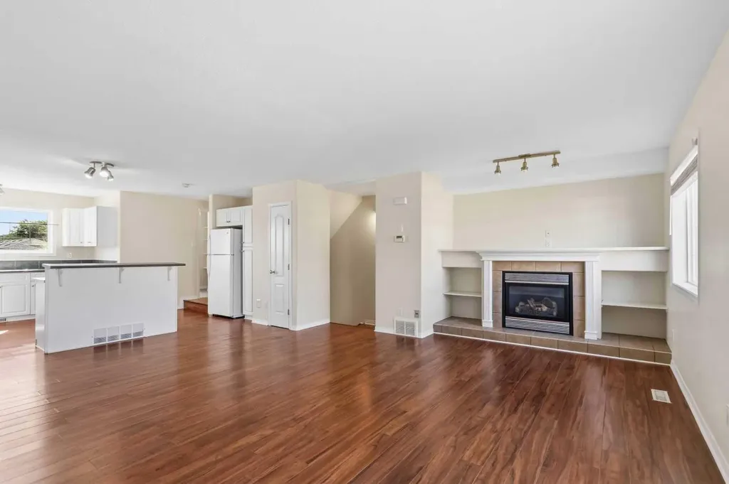 220 Swanson Crescent Fort Mcmurray AB T9K 2V9