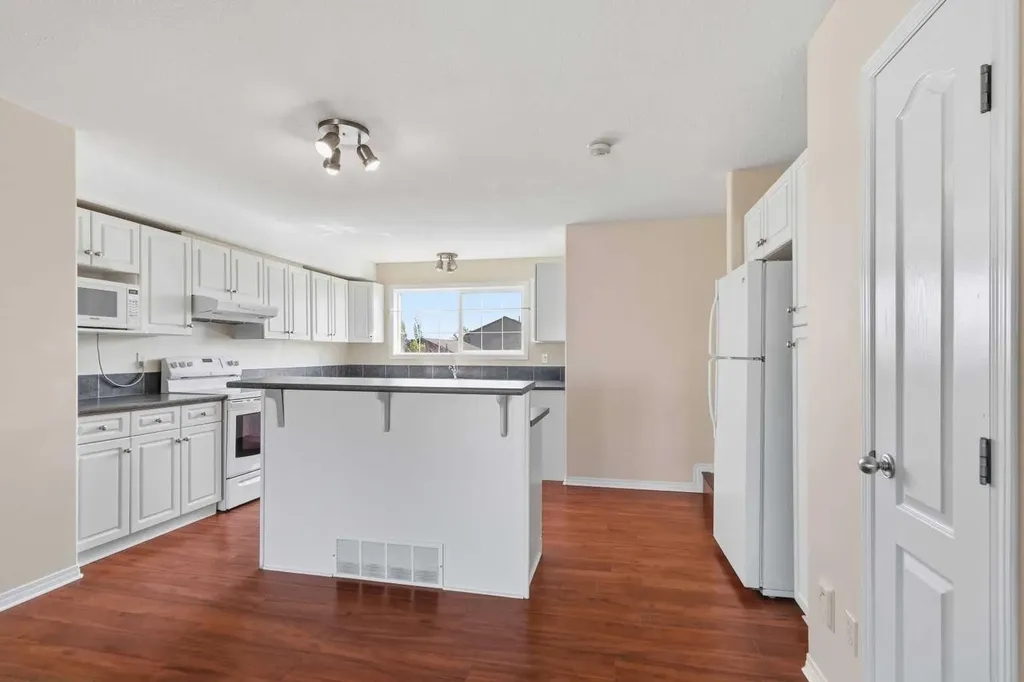 220 Swanson Crescent Fort Mcmurray AB T9K 2V9