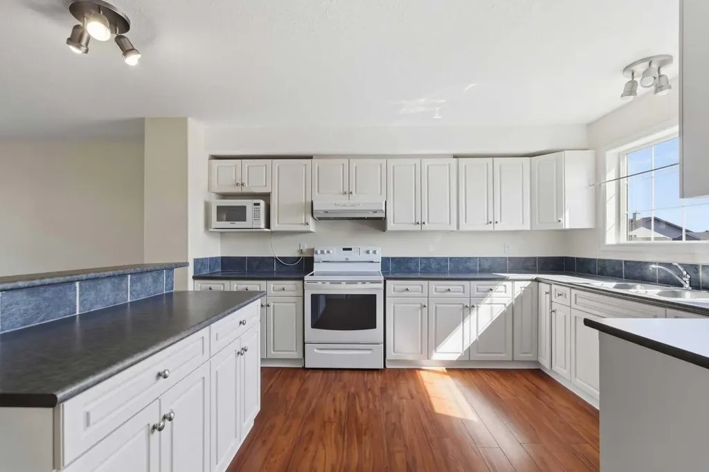 220 Swanson Crescent Fort Mcmurray AB T9K 2V9