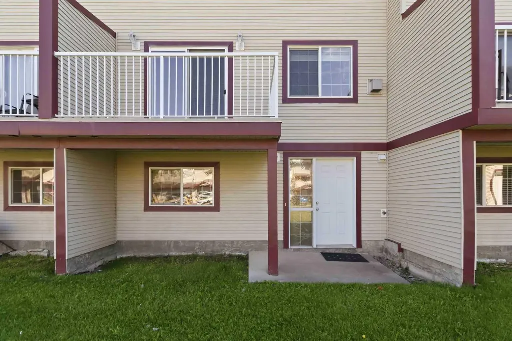 220 Swanson Crescent Fort Mcmurray AB T9K 2V9