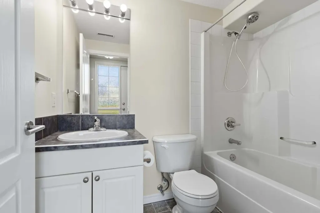 220 Swanson Crescent Fort Mcmurray AB T9K 2V9