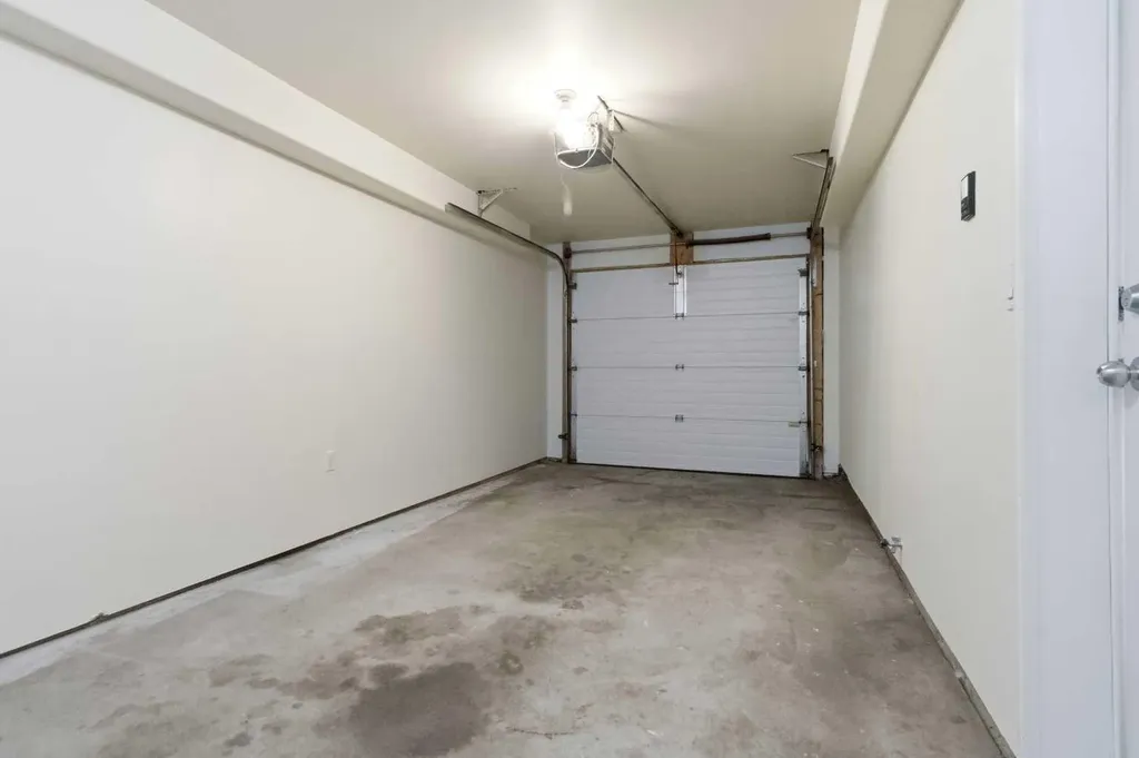 220 Swanson Crescent Fort Mcmurray AB T9K 2V9