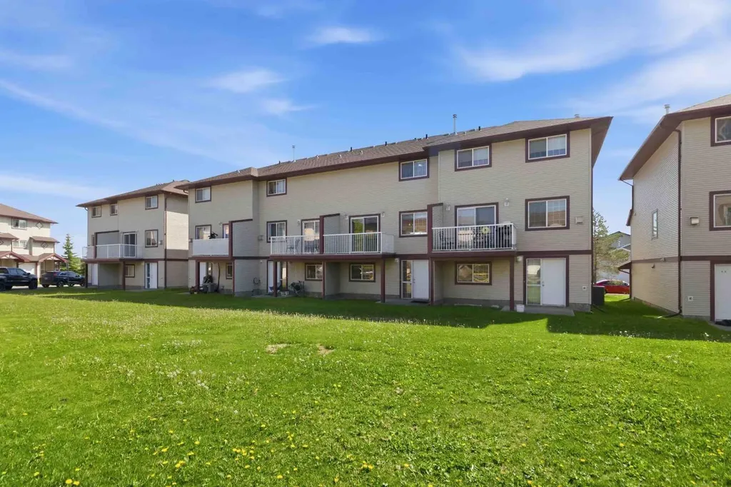220 Swanson Crescent Fort Mcmurray AB T9K 2V9
