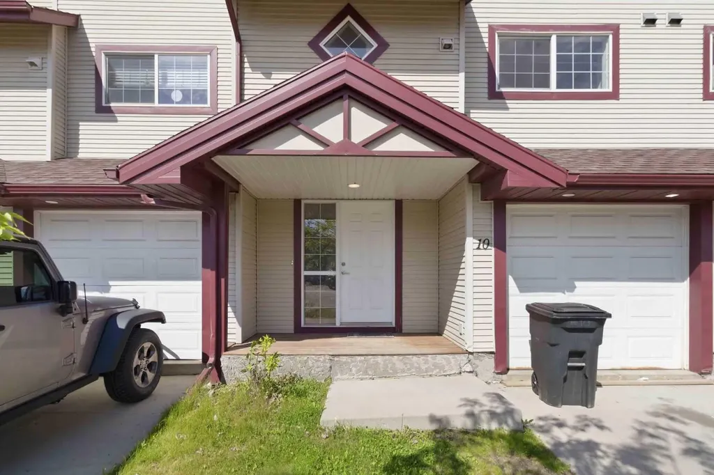 220 Swanson Crescent Fort Mcmurray AB T9K 2V9