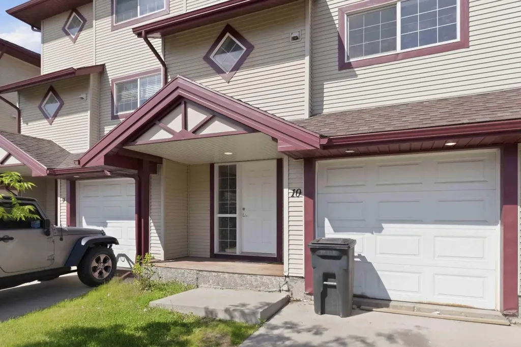 220 Swanson Crescent Fort Mcmurray AB T9K 2V9