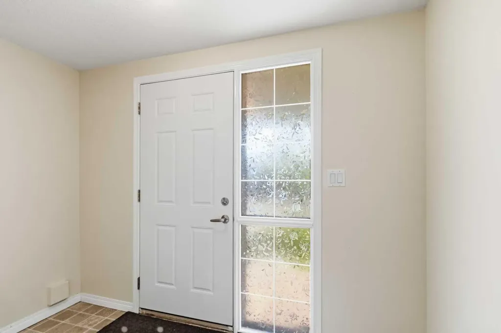 220 Swanson Crescent Fort Mcmurray AB T9K 2V9