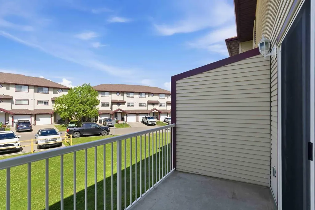 220 Swanson Crescent Fort Mcmurray AB T9K 2V9