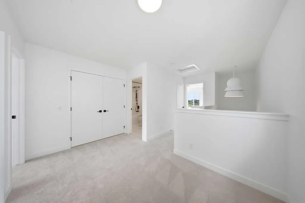 418 Belvedere Boulevard SE Calgary AB T2A 7Z8