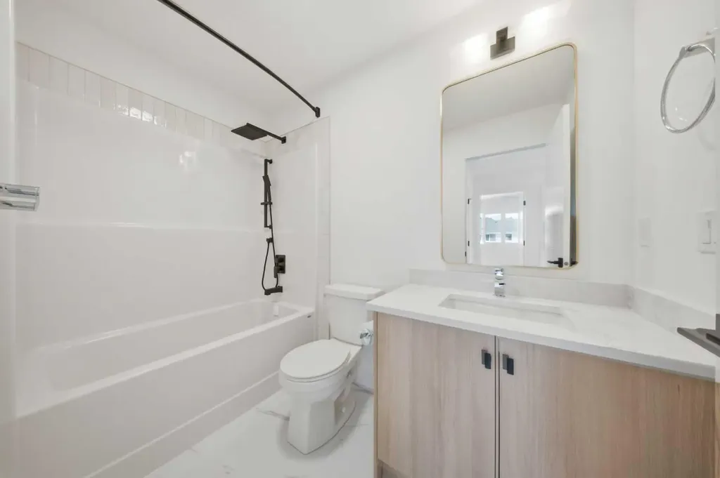 418 Belvedere Boulevard SE Calgary AB T2A 7Z8