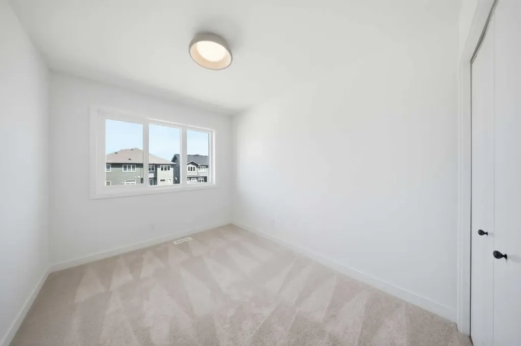 418 Belvedere Boulevard SE Calgary AB T2A 7Z8