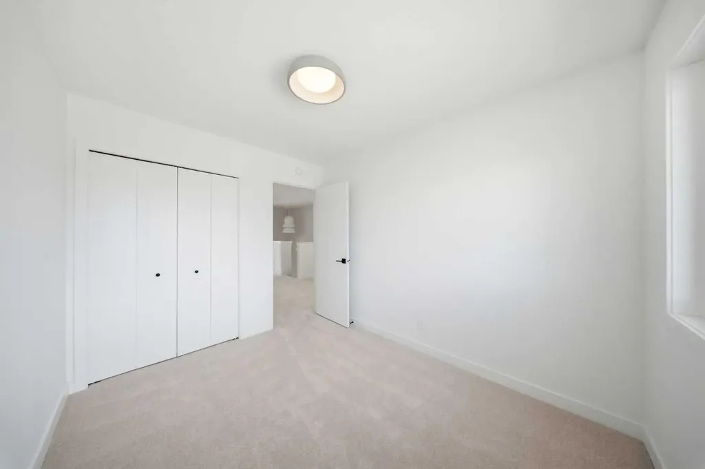 418 Belvedere Boulevard SE Calgary AB T2A 7Z8
