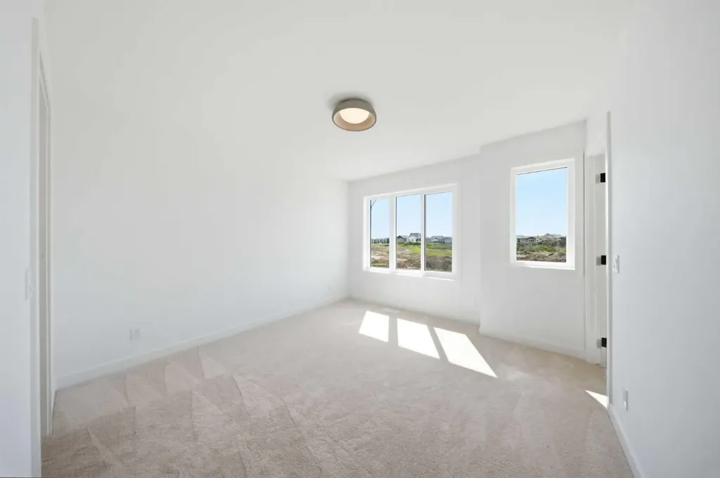 418 Belvedere Boulevard SE Calgary AB T2A 7Z8