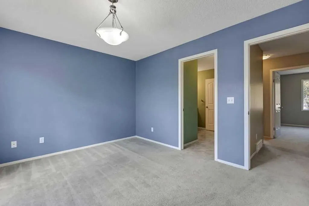 155 Citadel Meadow Gardens NW Calgary AB T3G 5N4