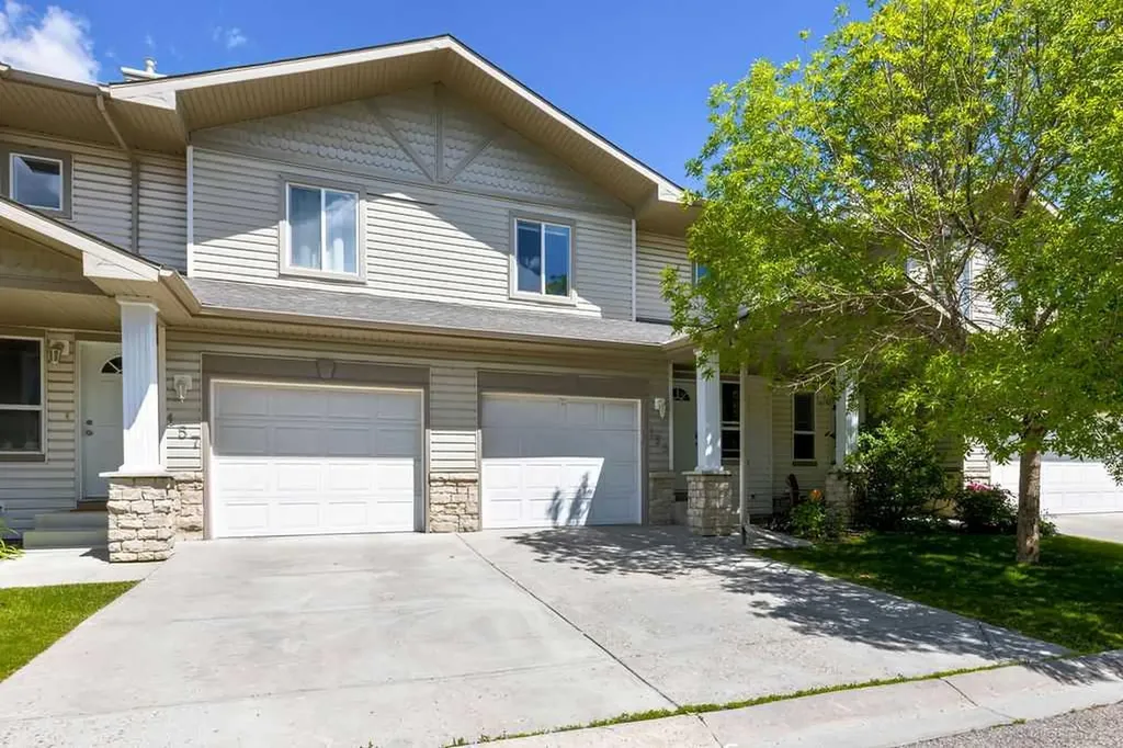 155 Citadel Meadow Gardens NW Calgary AB T3G 5N4