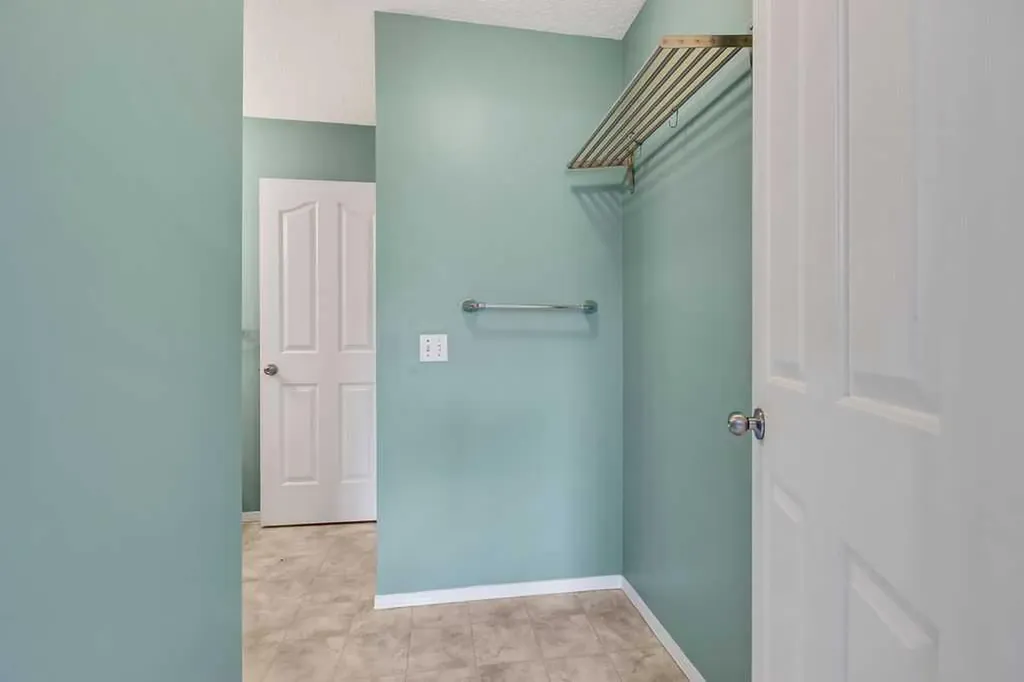 155 Citadel Meadow Gardens NW Calgary AB T3G 5N4