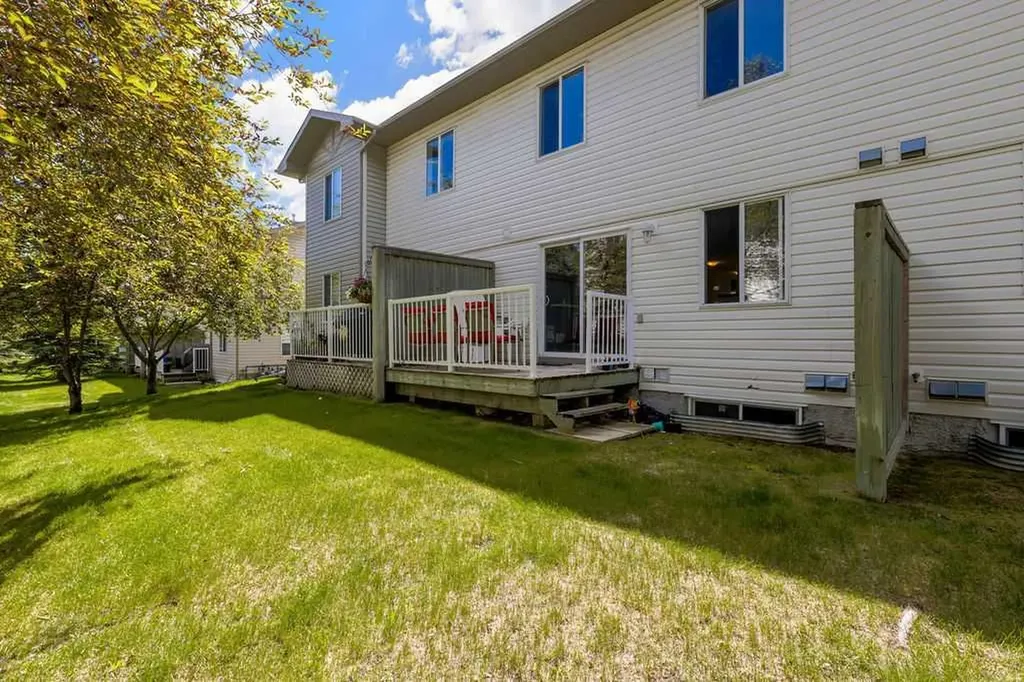 155 Citadel Meadow Gardens NW Calgary AB T3G 5N4