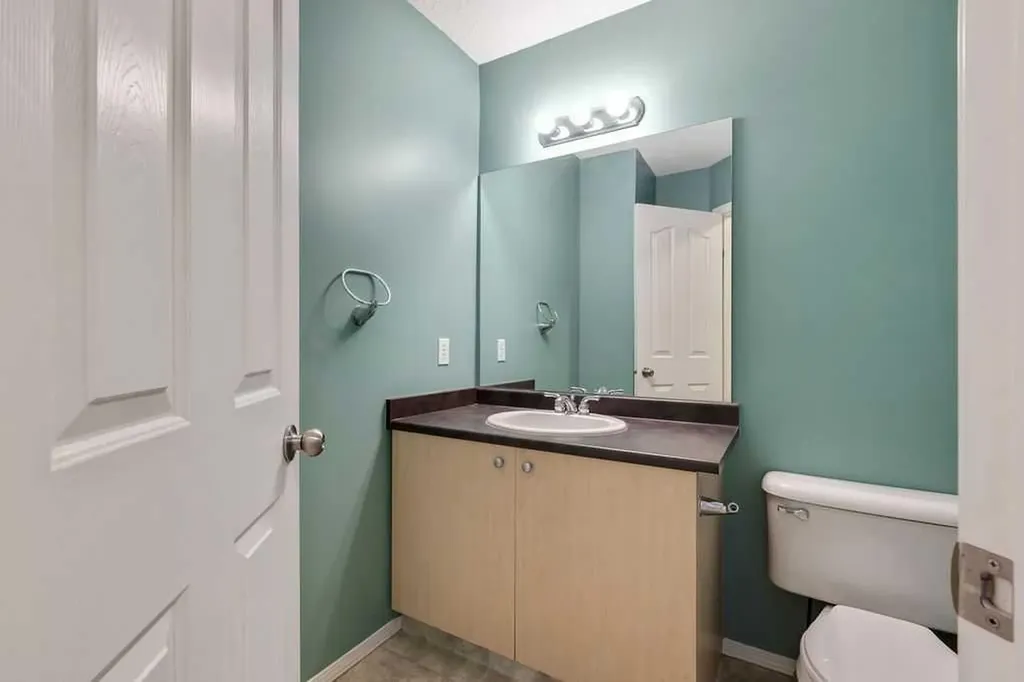 155 Citadel Meadow Gardens NW Calgary AB T3G 5N4