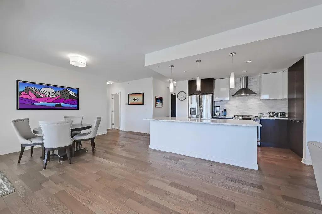 930 6 Avenue SW Calgary AB T2P 1J3