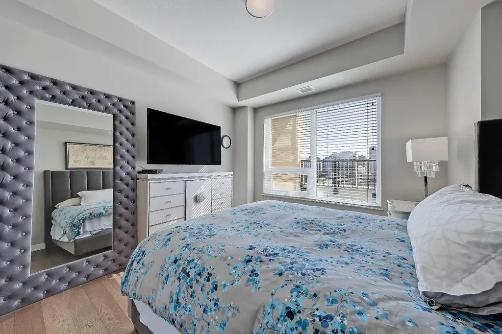 930 6 Avenue SW Calgary AB T2P 1J3