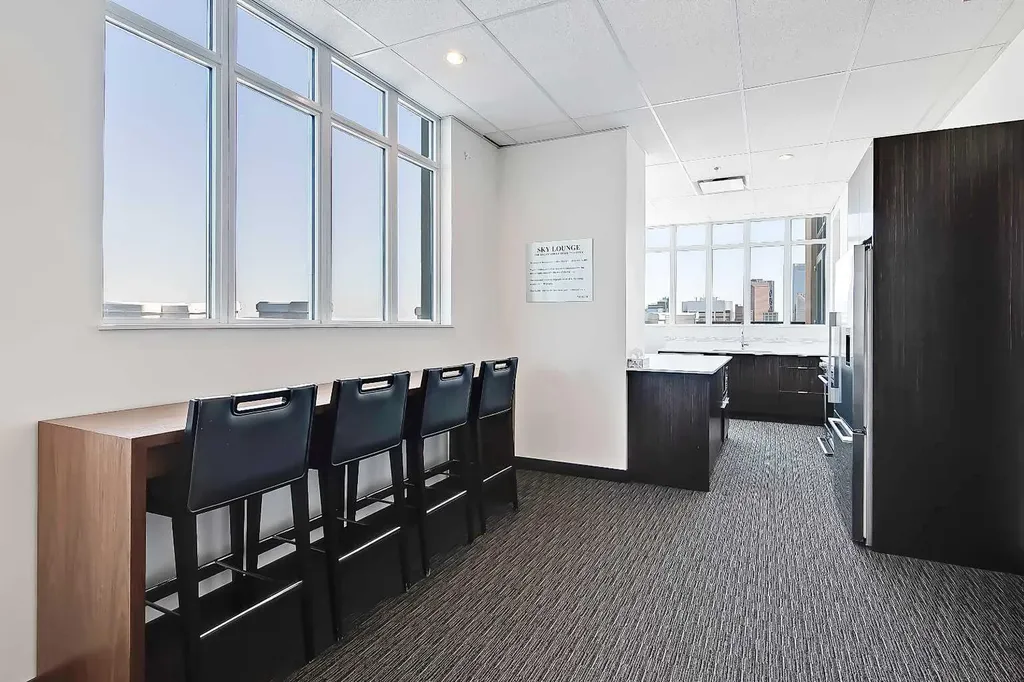 930 6 Avenue SW Calgary AB T2P 1J3