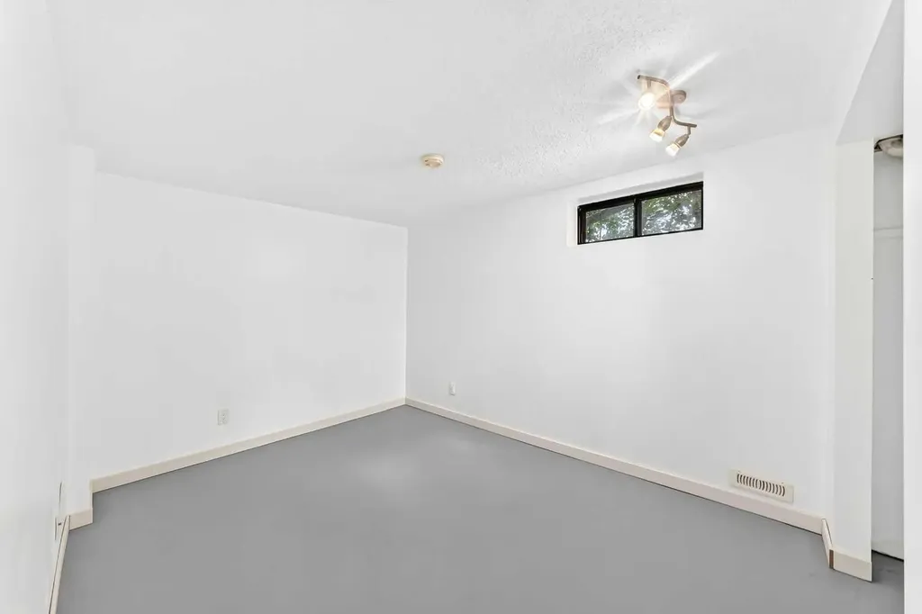 500 Allen Street SE Airdrie AB T4B 1J5