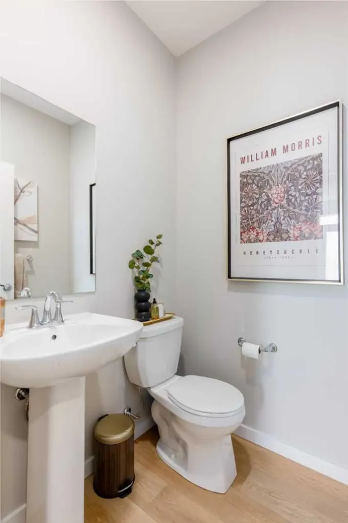 140 Heirloom Street SE Calgary AB T3S 0Y5