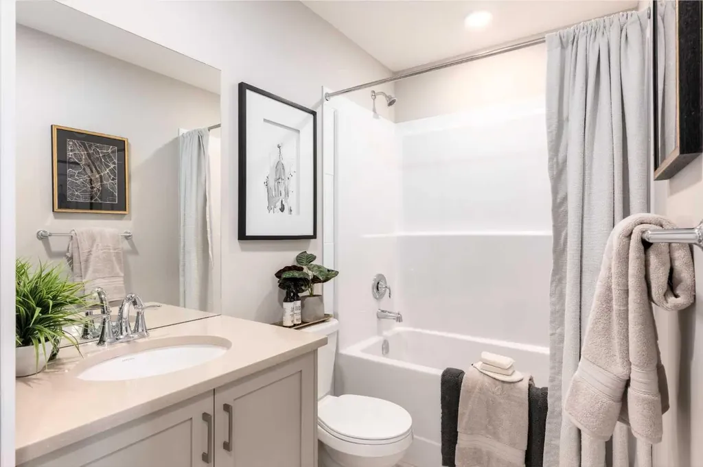 140 Heirloom Street SE Calgary AB T3S 0Y5