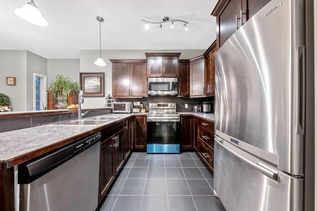43 Arbours Circle NW Langdon AB T0J 1X2