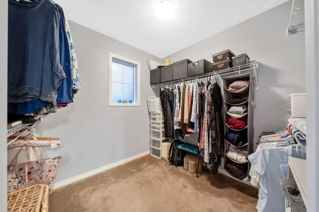 43 Arbours Circle NW Langdon AB T0J 1X2