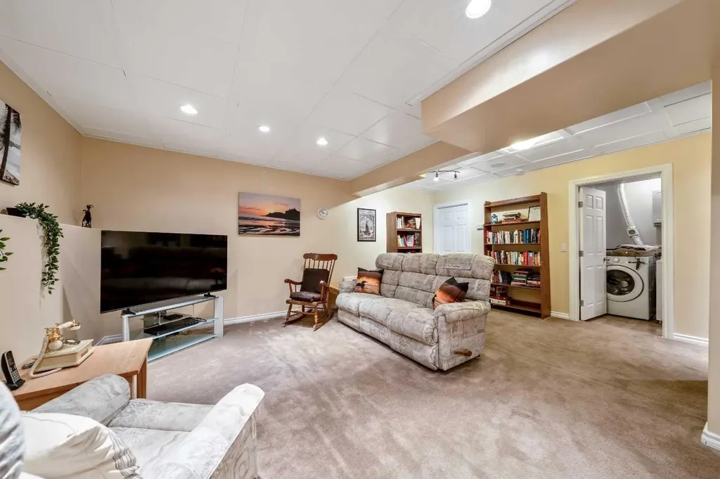 43 Arbours Circle NW Langdon AB T0J 1X2