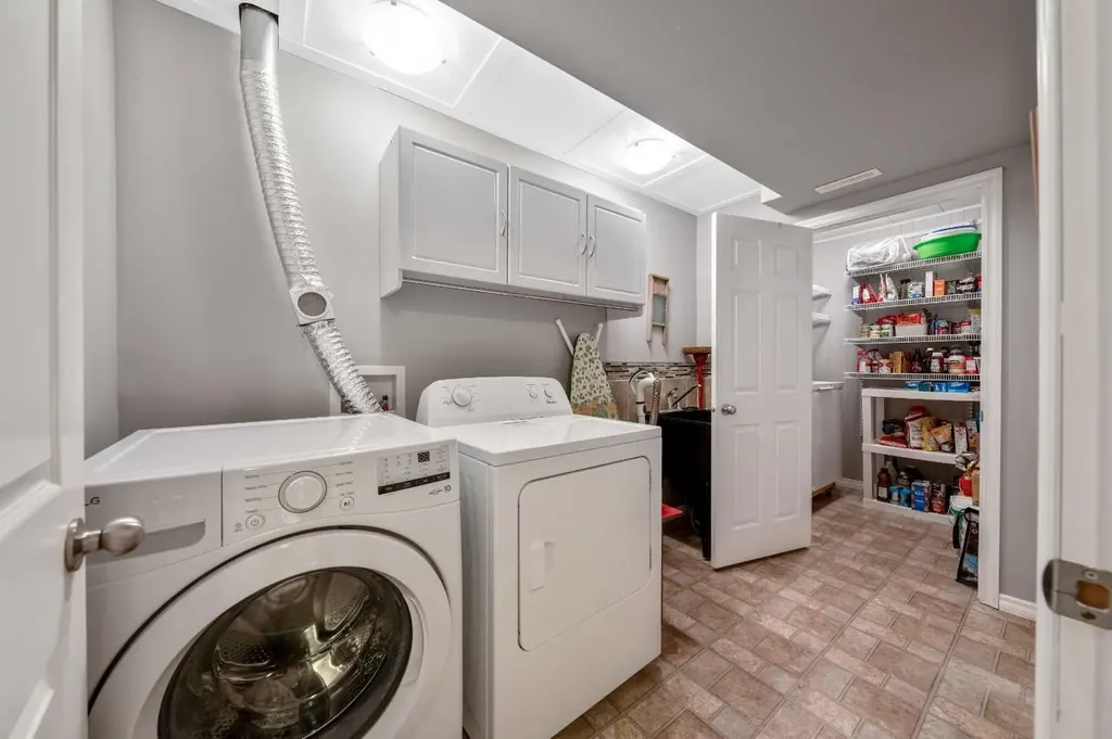 43 Arbours Circle NW Langdon AB T0J 1X2