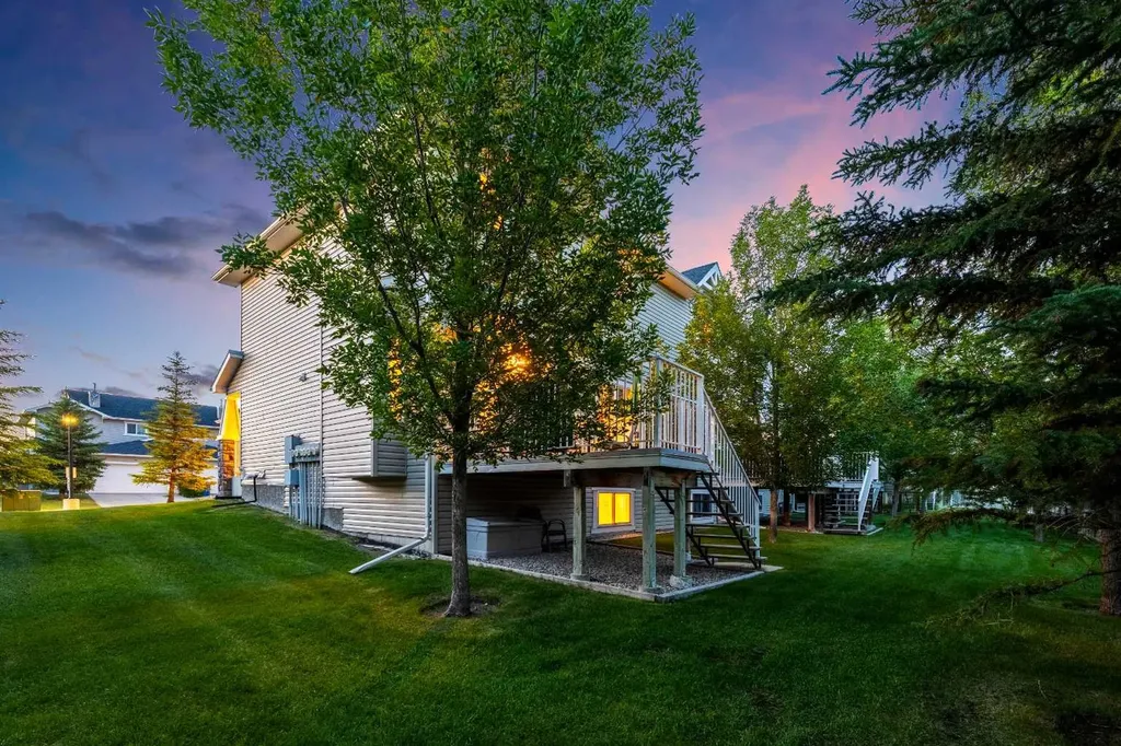 43 Arbours Circle NW Langdon AB T0J 1X2