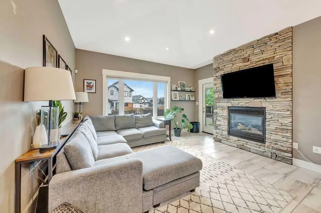 5945 18 Street Lloydminster AB T9V 3P4