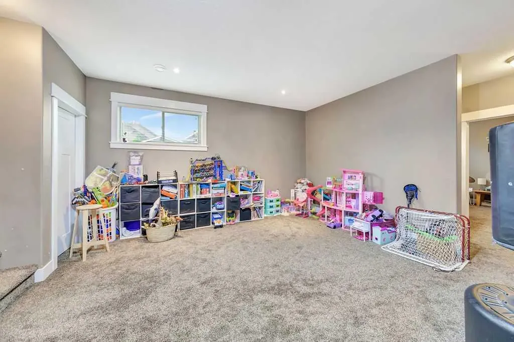 5945 18 Street Lloydminster AB T9V 3P4