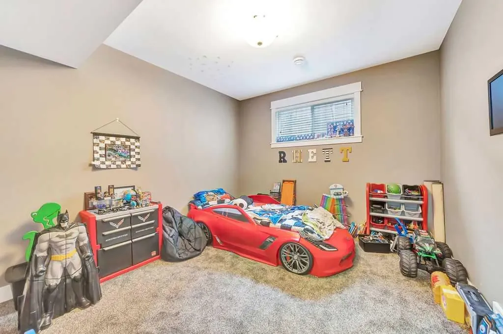 5945 18 Street Lloydminster AB T9V 3P4