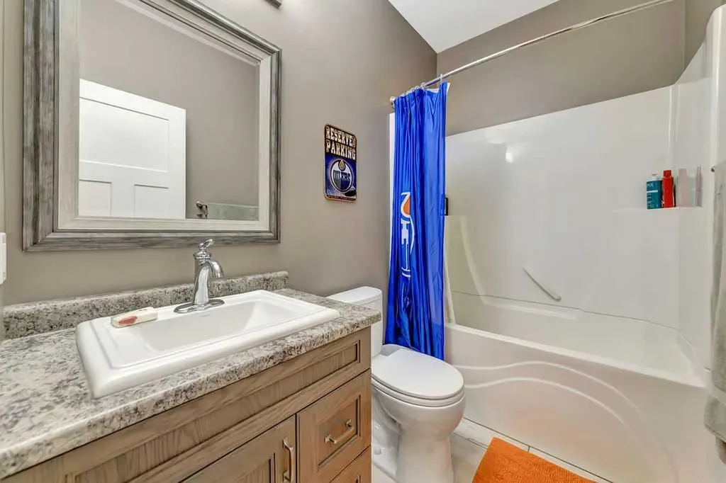 5945 18 Street Lloydminster AB T9V 3P4