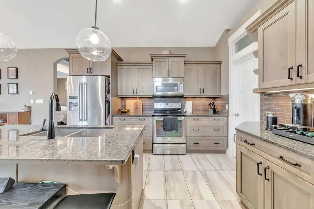 5945 18 Street Lloydminster AB T9V 3P4