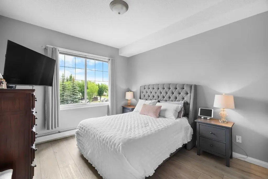 8 Prestwick Pond Terrace SE Calgary AB T2Z 4P3