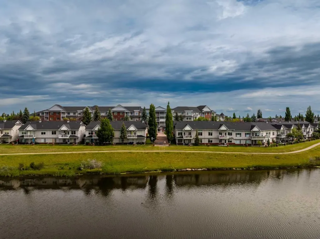 8 Prestwick Pond Terrace SE Calgary AB T2Z 4P3