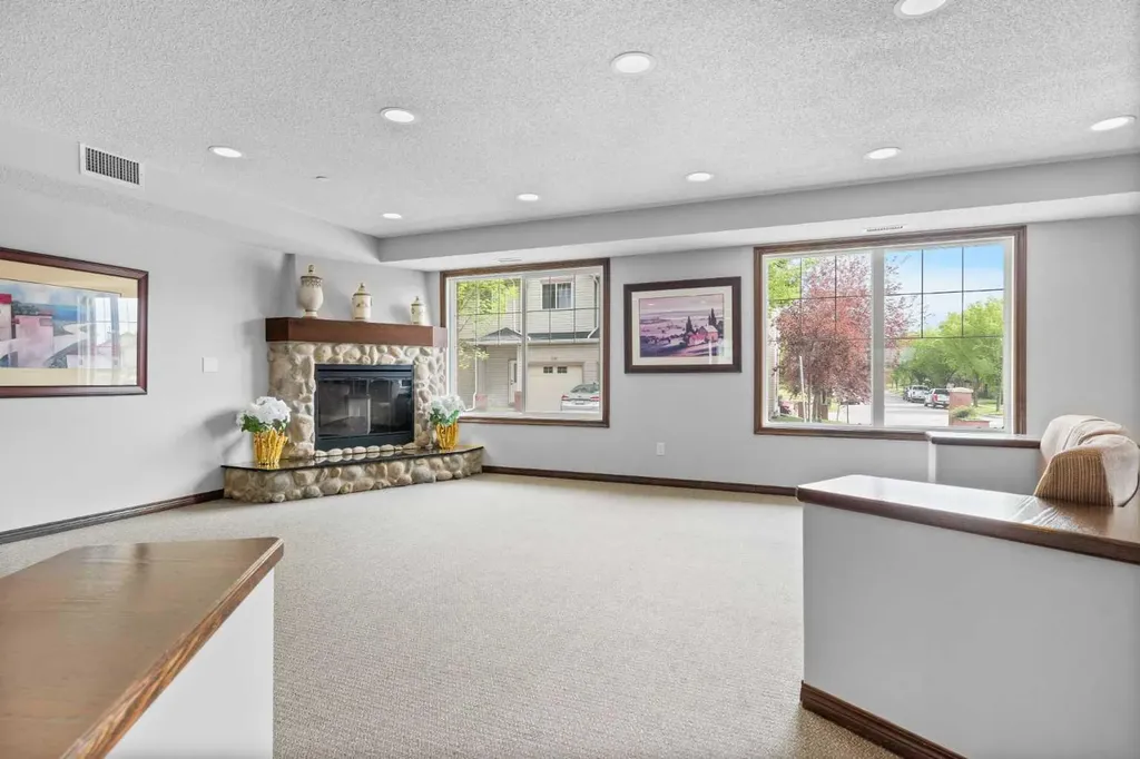 8 Prestwick Pond Terrace SE Calgary AB T2Z 4P3