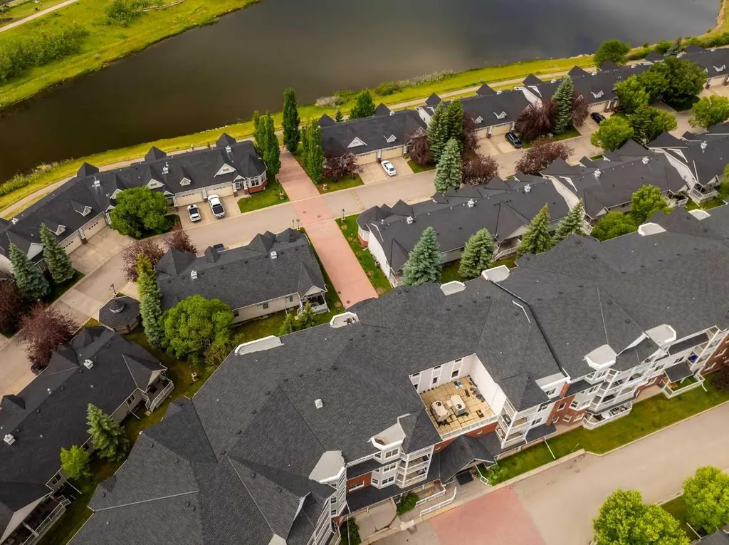 8 Prestwick Pond Terrace SE Calgary AB T2Z 4P3