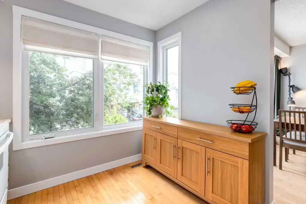 88 Coachway Gardens SW Calgary AB T3H 2V9