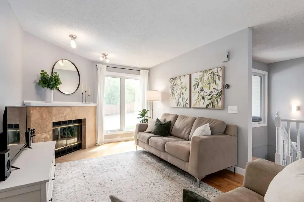 88 Coachway Gardens SW Calgary AB T3H 2V9
