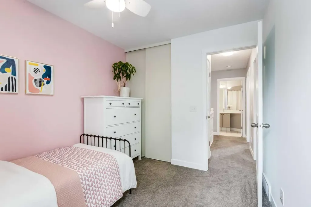 88 Coachway Gardens SW Calgary AB T3H 2V9