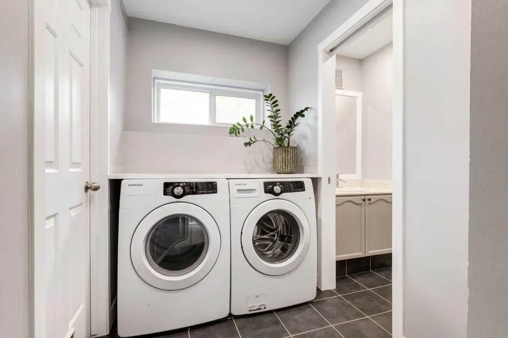 88 Coachway Gardens SW Calgary AB T3H 2V9