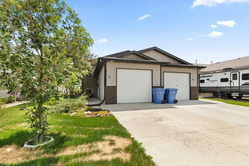 85 Vista Road SE Medicine Hat AB T1B0A3